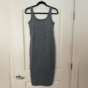 Vuori Halo Essential Dress